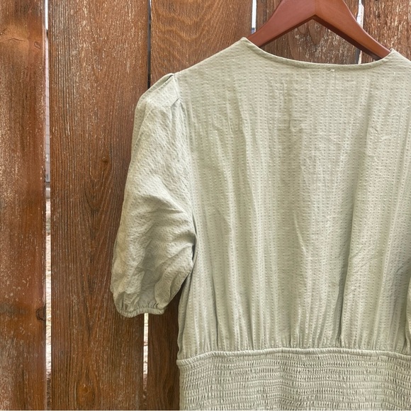 STORIA Women’s Pale Green Smocked Fitted Dress Mini Size Large - Picture 9 of 10